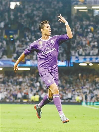 的进攻和坚 的进攻和坚