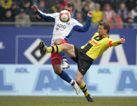 背后的人为 背后的人为